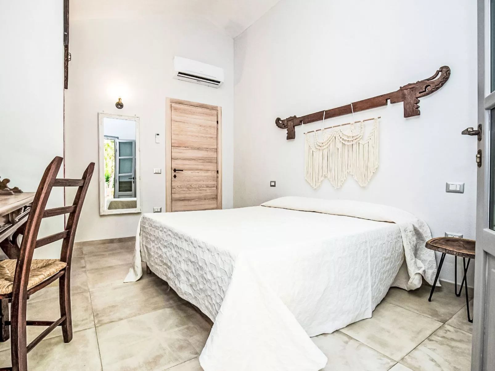 Stazzu Sarra di Monti-Drinnen