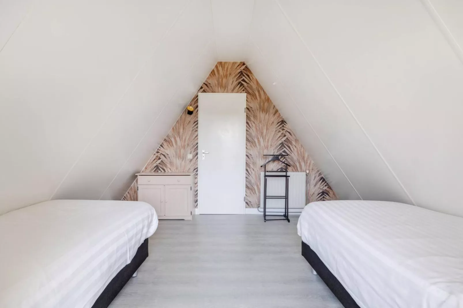 107 | Buizerd | Fijne bungalow met ruime tuin-Bedroom