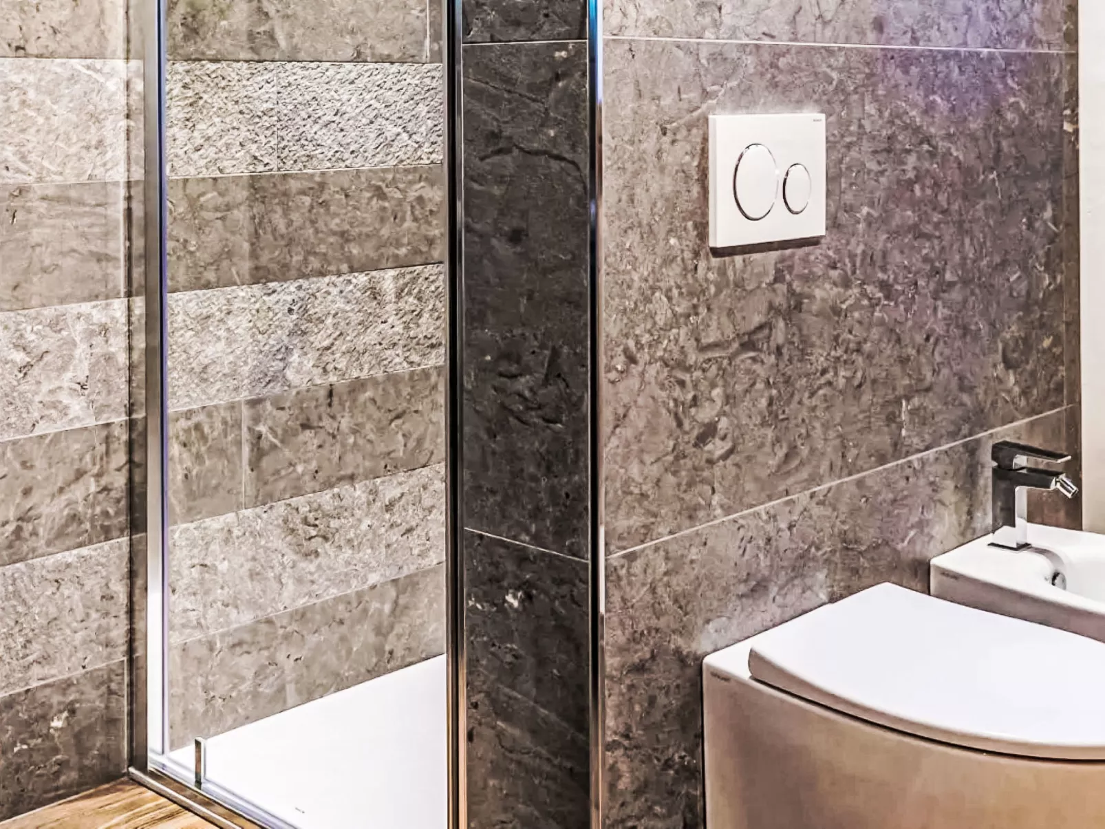 La Granda e la Piciola-Inside