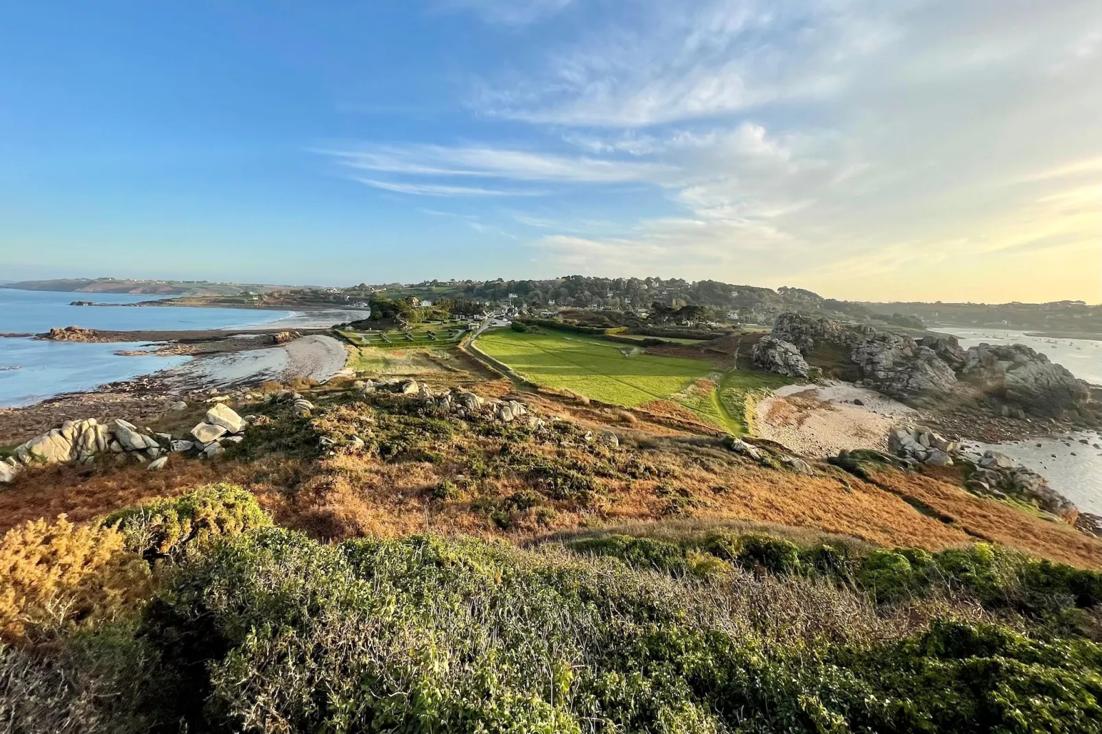 Maison de ville avec terrasse/jardin Guerlesquin-Gebiete Sommer 1 km