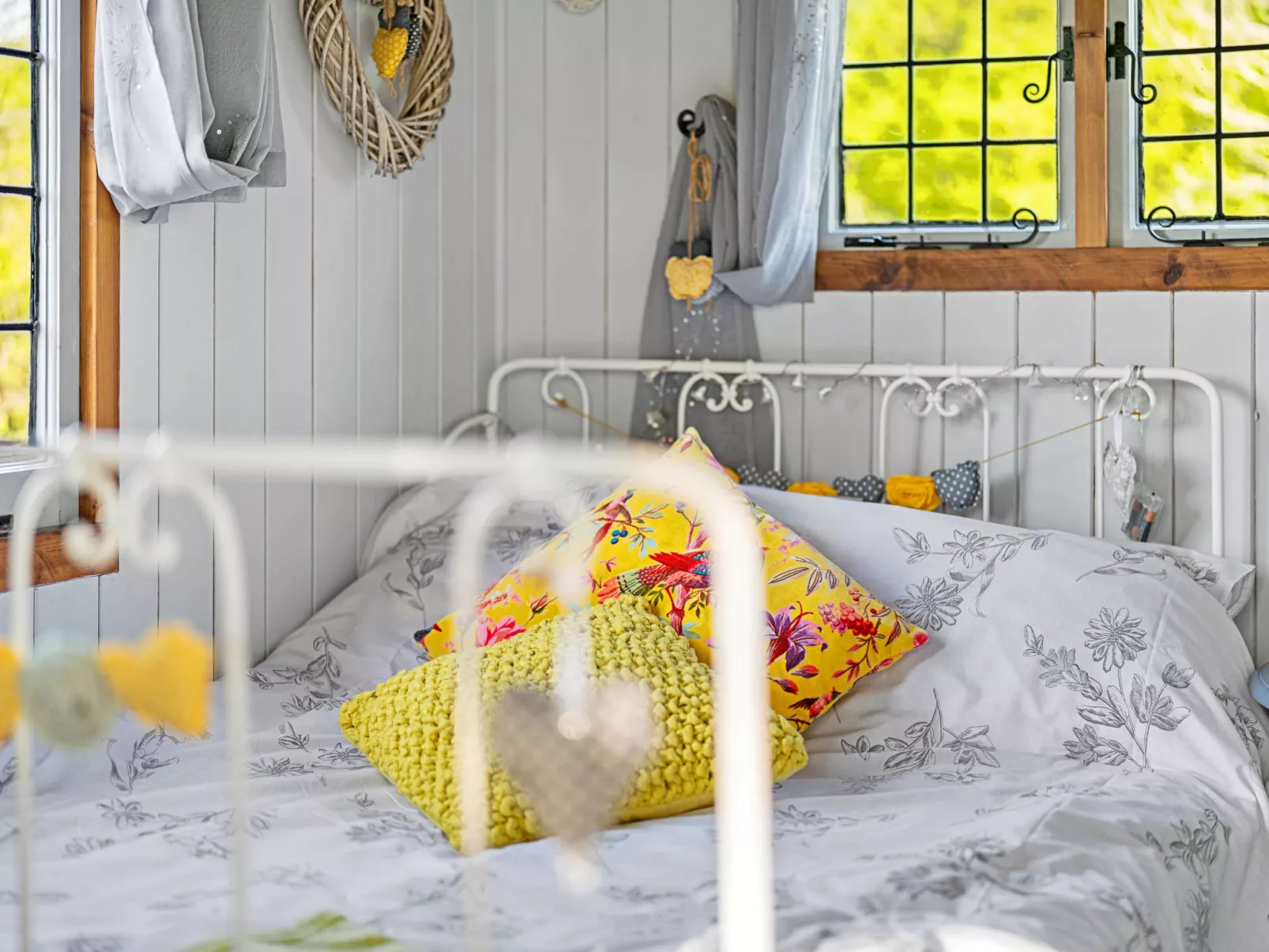 Shepherd's Hut at Hilltop Farm - Inside