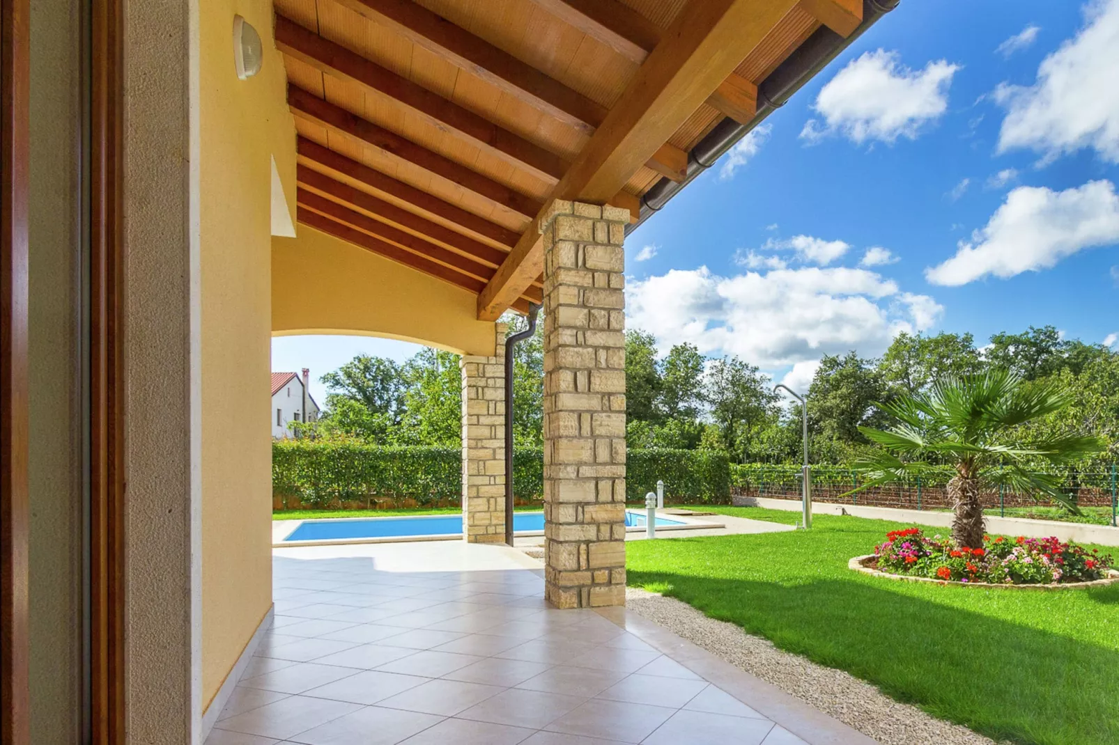 Villa Prima-Gardens summer