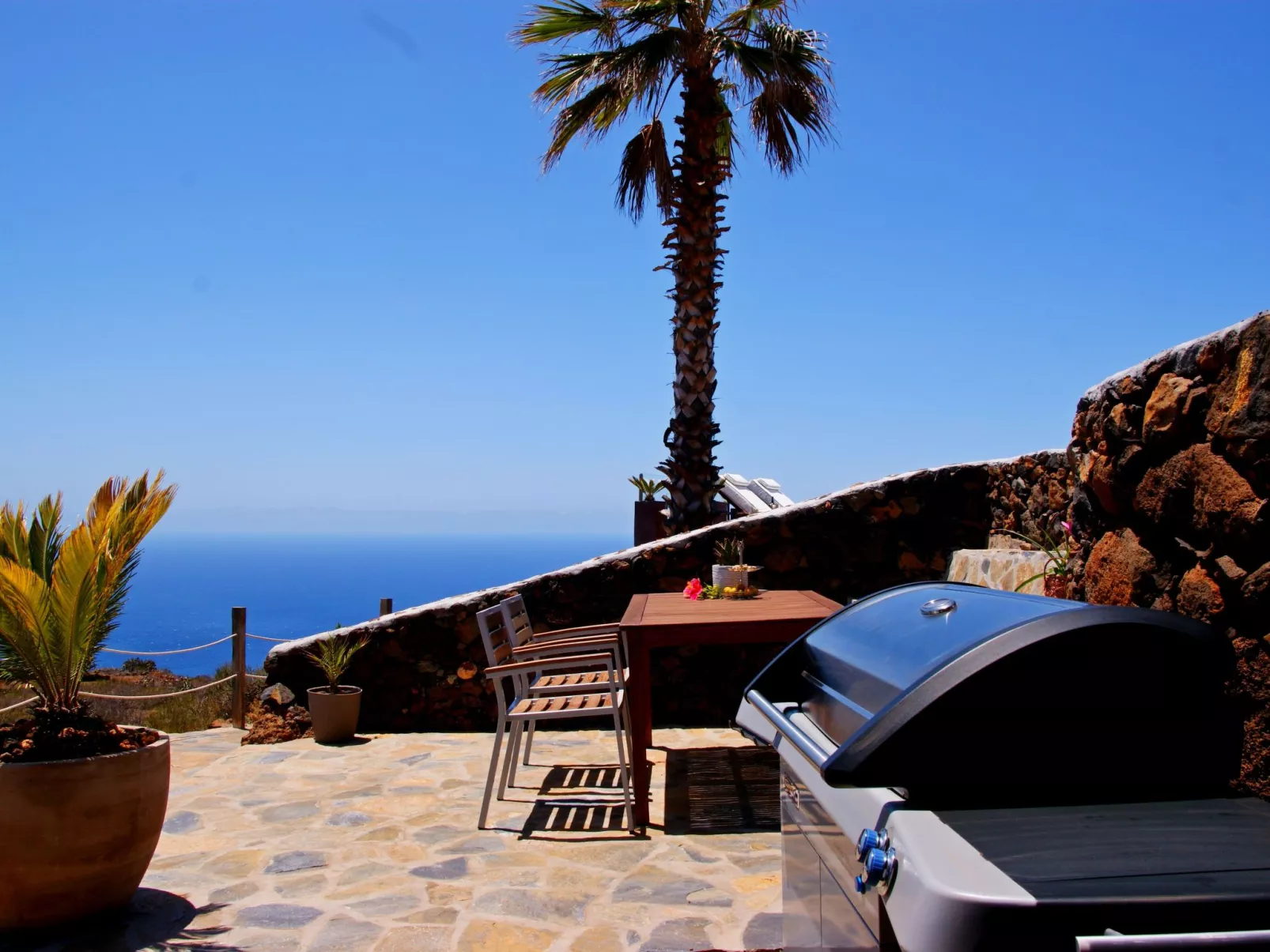 Moderne Architekten-Villa mit Infinity-Pool und Meerblick - Image-tags.info