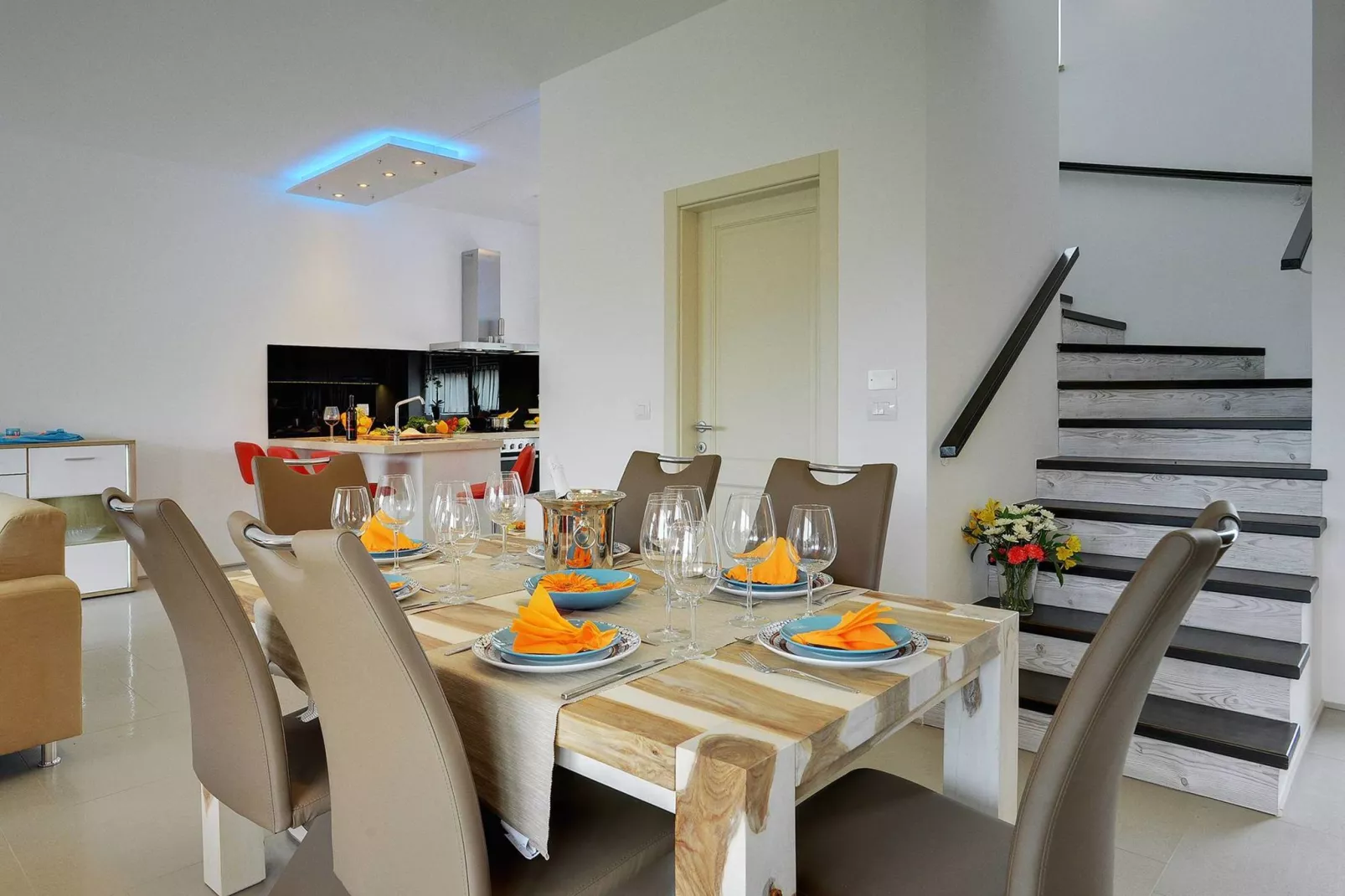 Villa Sky Dream-Dining room