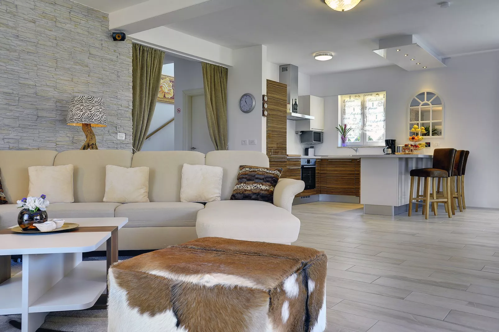 Villa Sunset-Living room