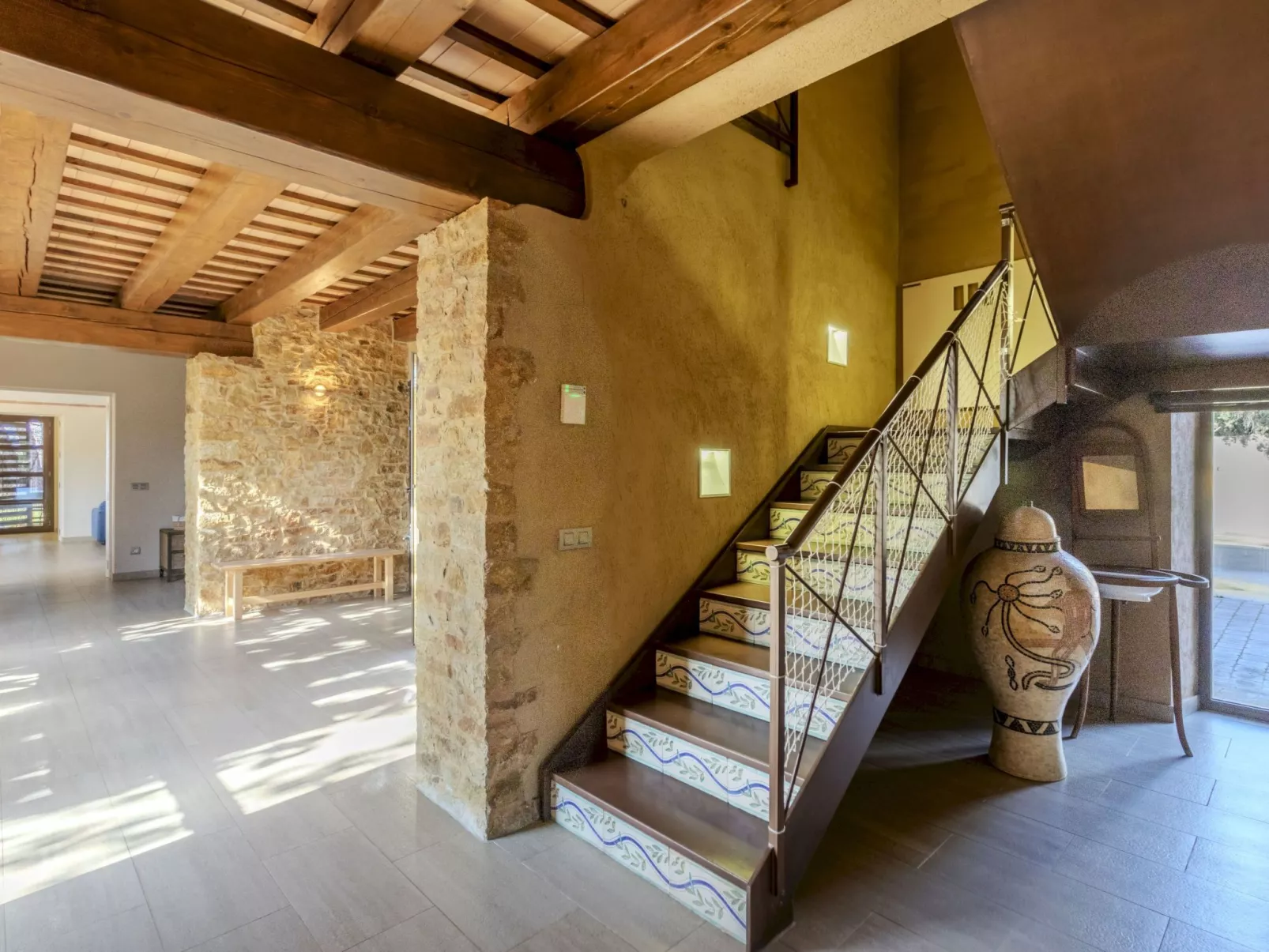 Mas Oliveres - Inside