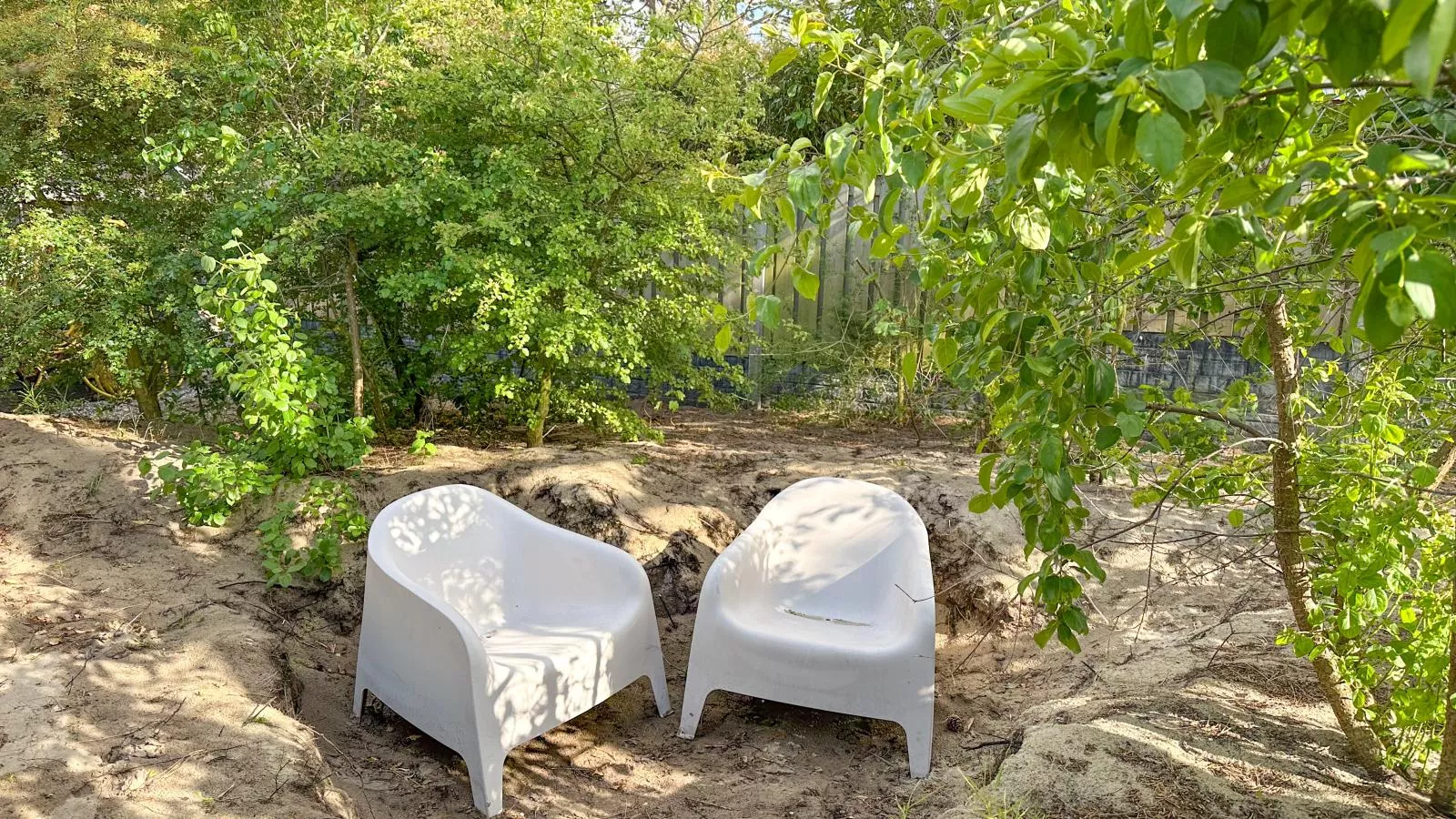 Duinland - Gardens in summer