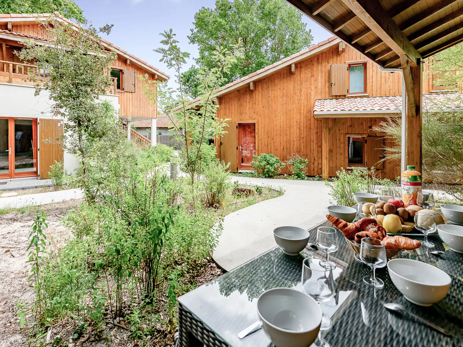 Les Rives du Lac-Outside