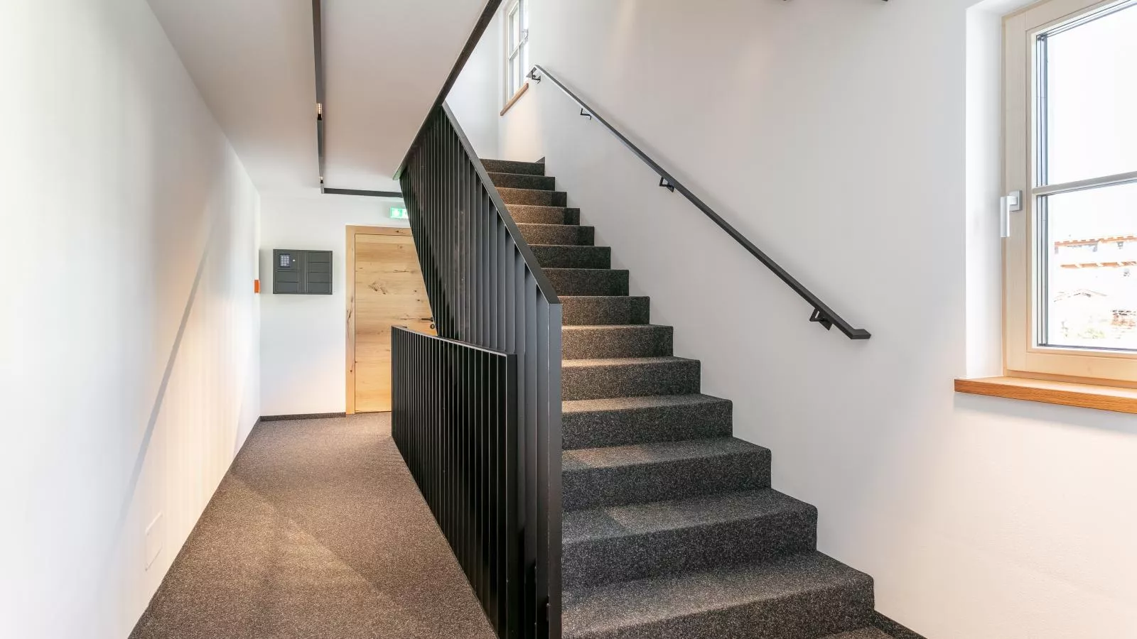 Haus Tauernblick Top 2 und 3 und 4-Flur