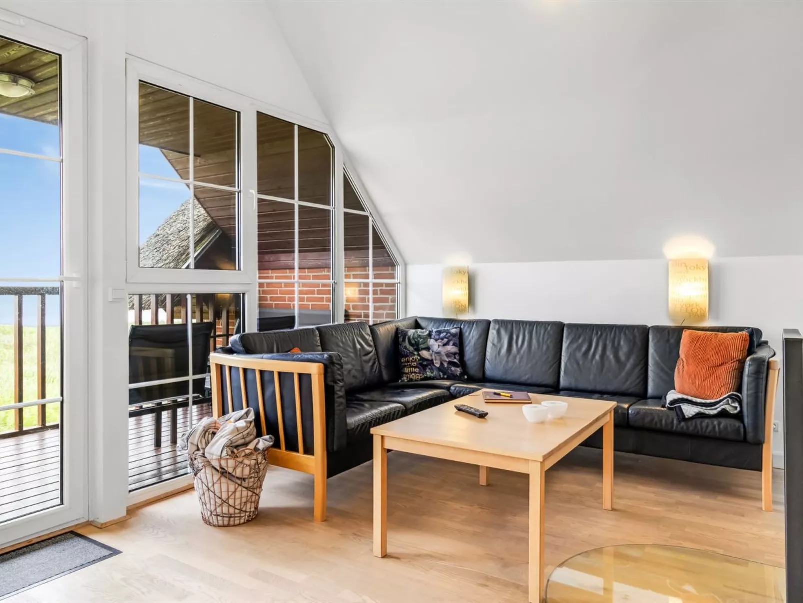 "Auwe" - 3.5km from the sea-Drinnen