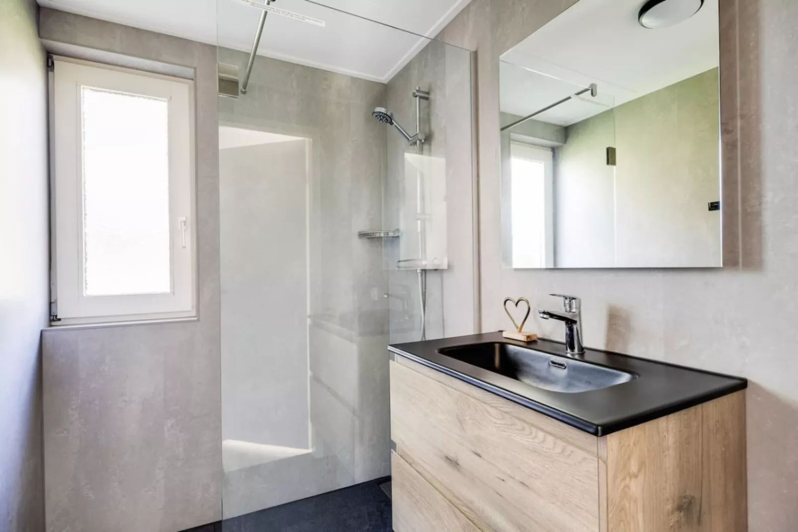 92 | Gaai | Prachtige bungalow nabij natuur-Bathroom