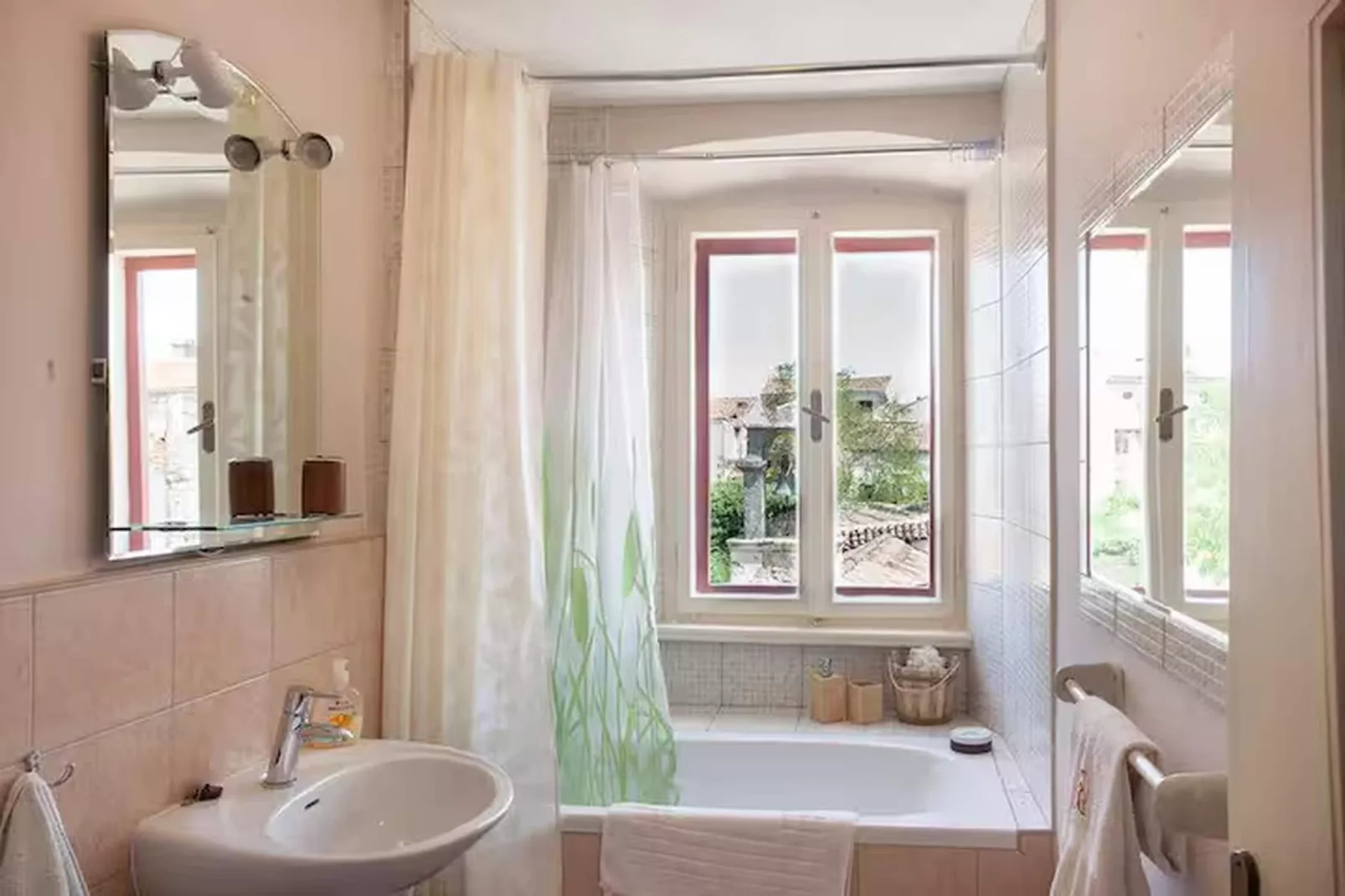 Holiday Home Lucia-Badezimmer