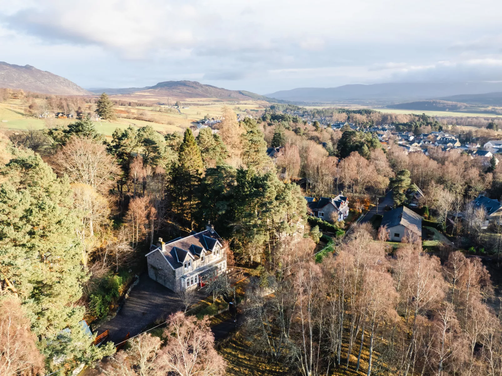 Netherwood - Draußen