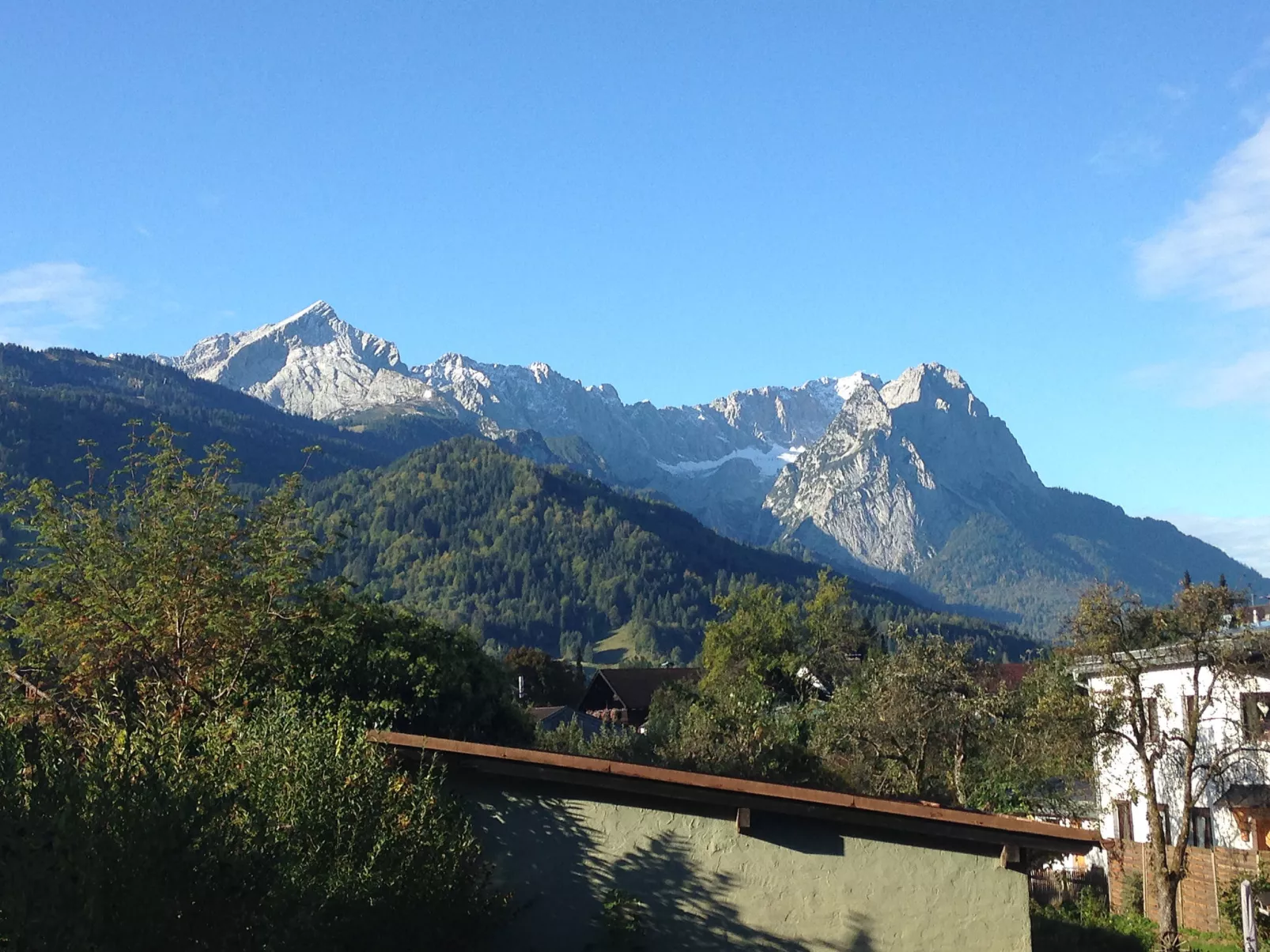 Tolles Ferienhaus in Garmisch-Partenkirchen mit Sonniger Terrasse - Umgebung