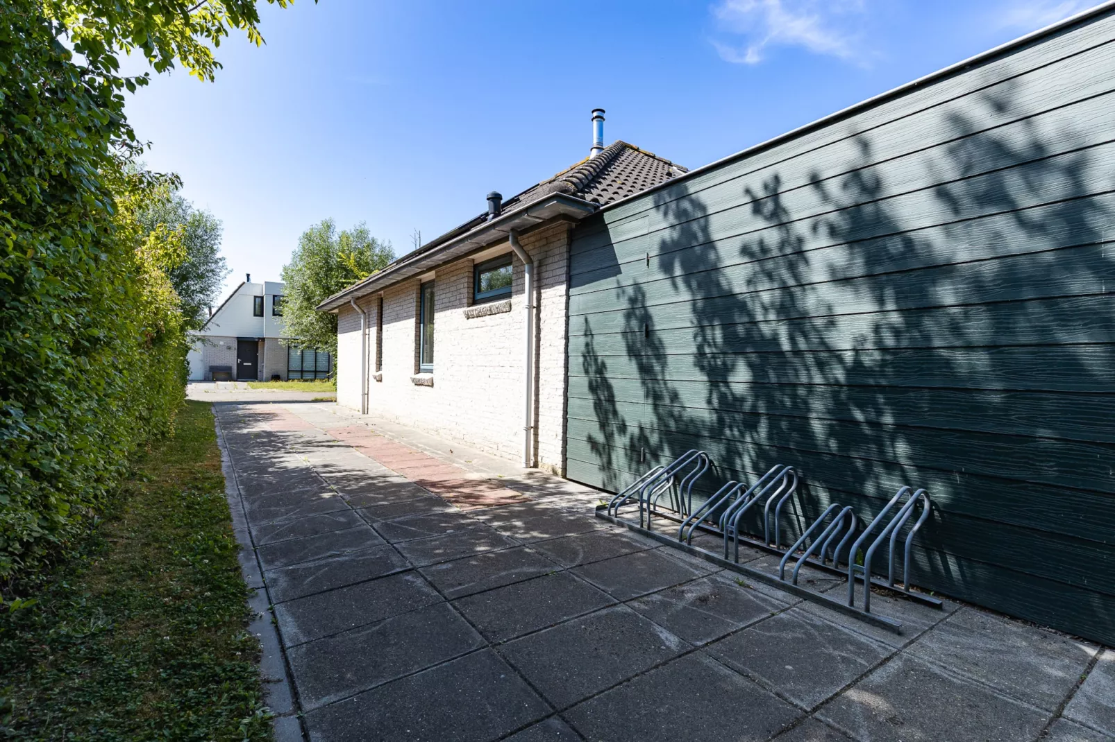 Vakantiewoning - Westduin 6 I Vlissingen 'Zilt en zand' - Jardins en été