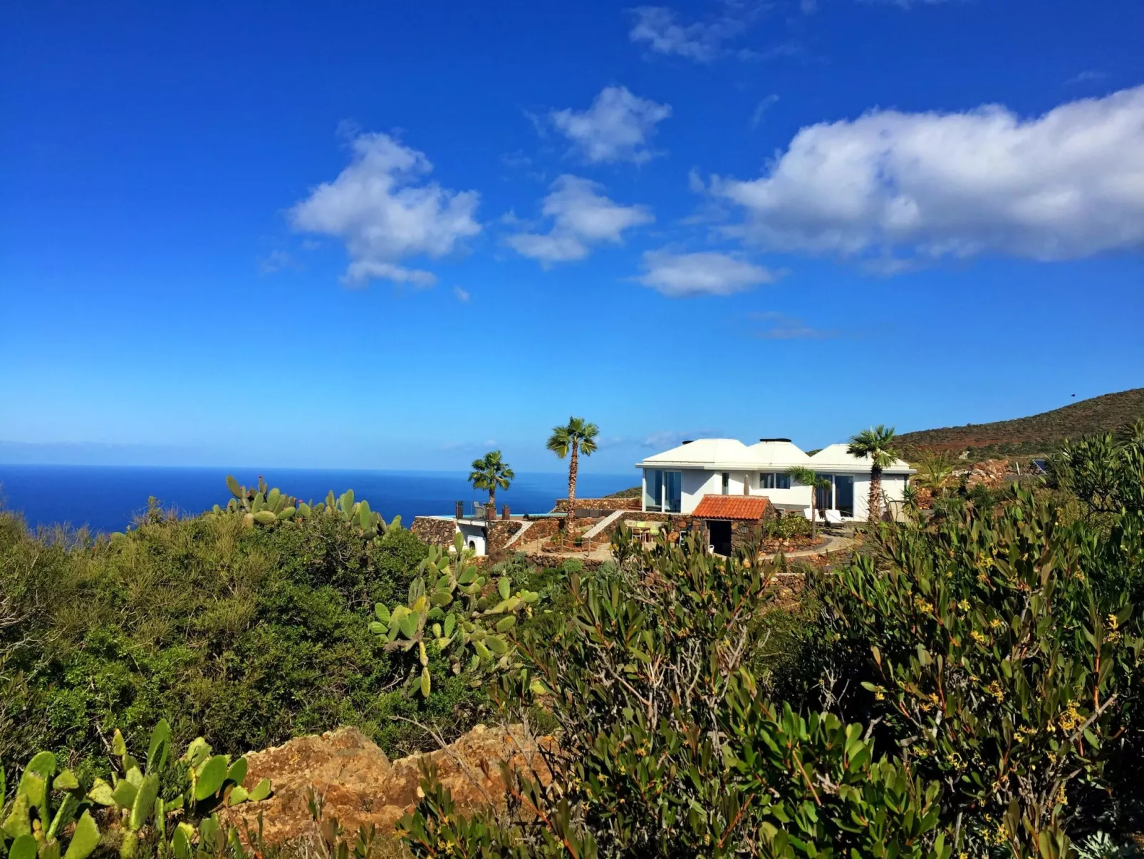 Moderne Architekten-Villa mit Infinity-Pool und Meerblick - Image-tags.info
