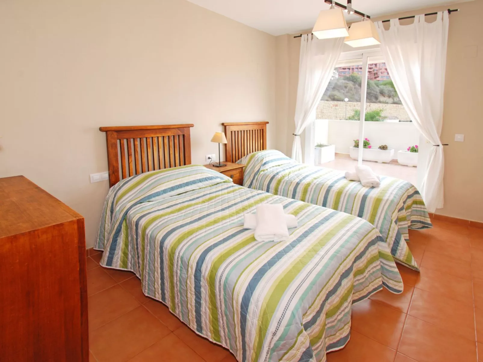 Penthouse, Jacuzzi, Meerblick, BBQ,wifi, AC - Dedans