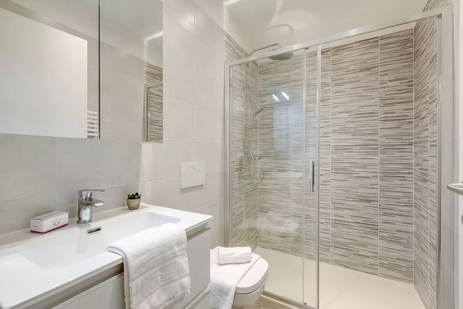 RESIDENCE PORTO LETIZIA - VILLAGE-TRILOCALE 6 PAX DELUXE 8229 - VGB6D - Bathroom