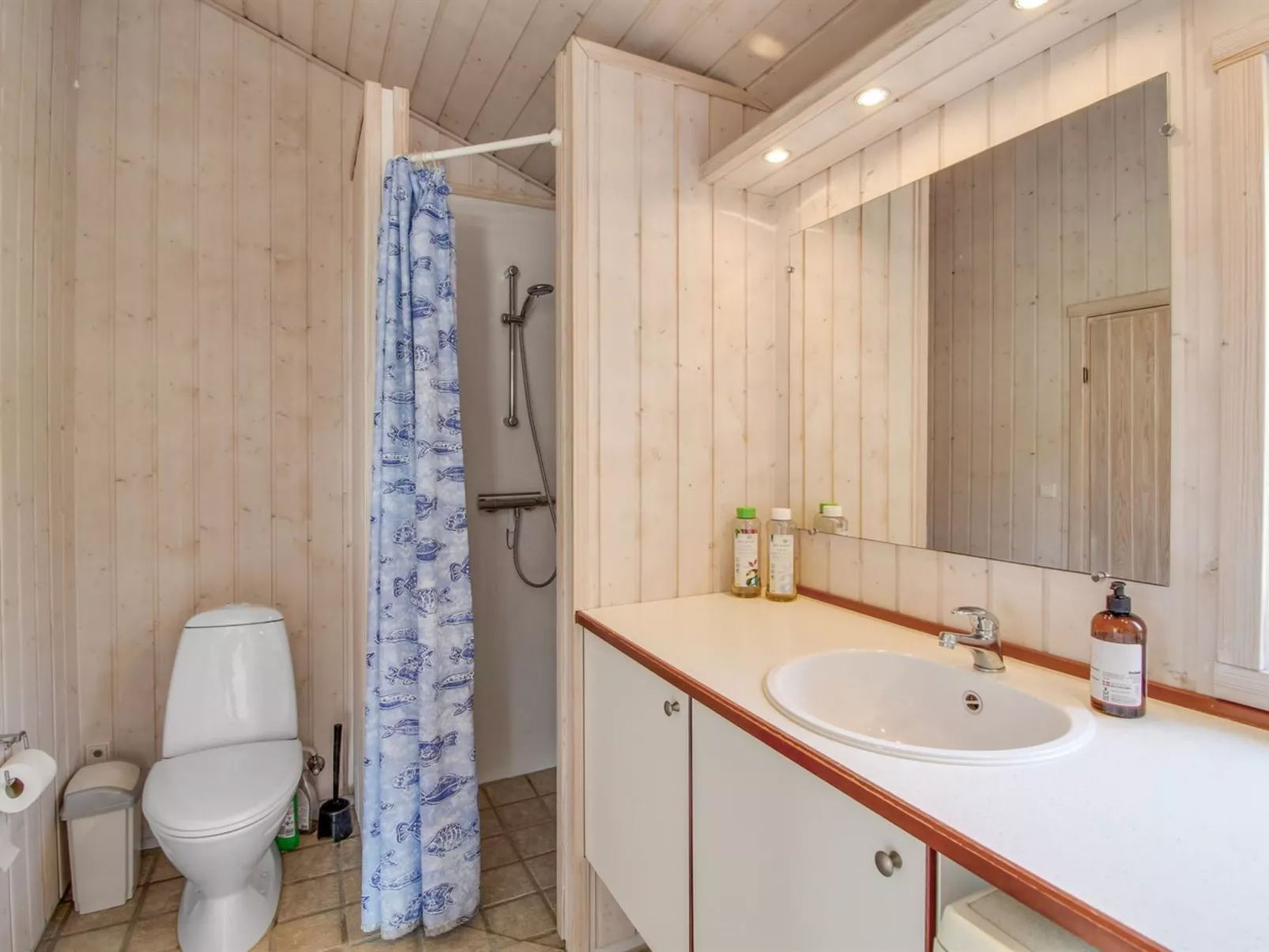 "Lilla" - 120m from the sea - Drinnen