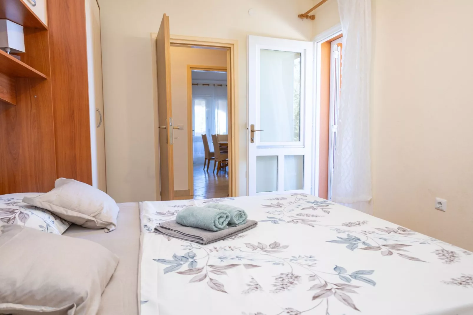 Apartments Sea Line - Two Bedroom Apartment with Terrace and Sea View-Chambre