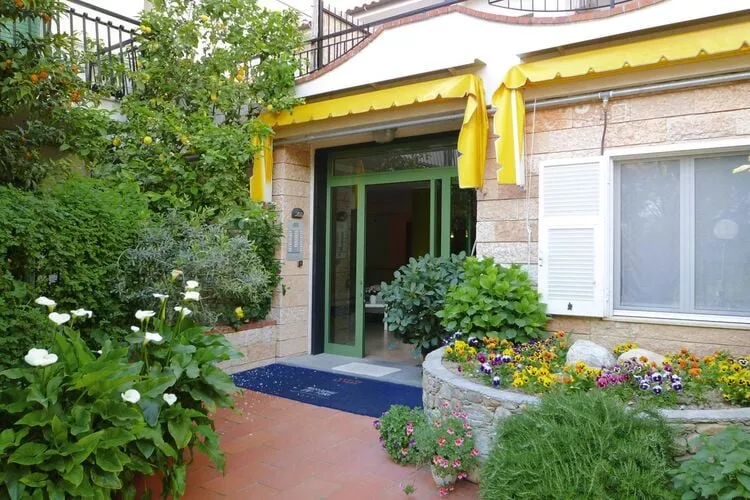 Residence Dei Fiori Pietra Ligure - B5/B5C-Exterior summer
