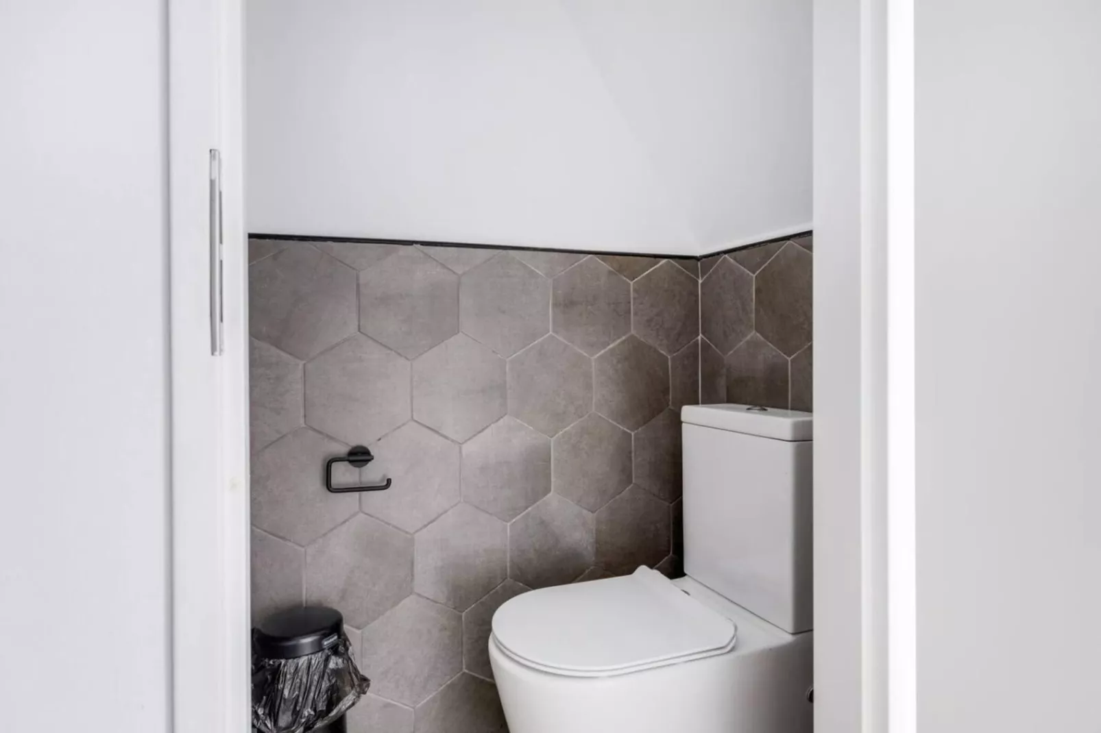 107 | Buizerd | Fijne bungalow met ruime tuin-Bathroom