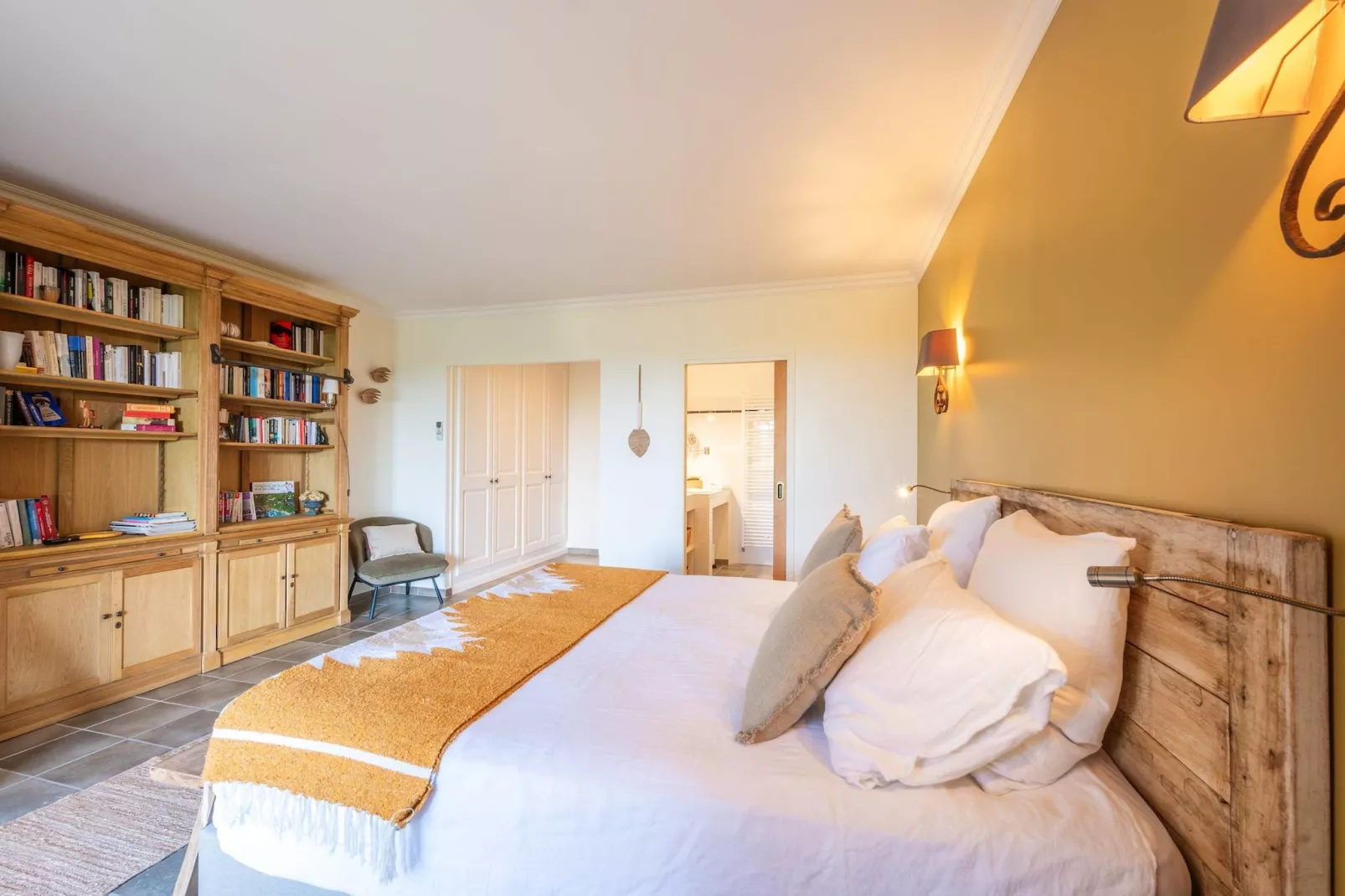 Le Mas Elaïa  votre havre familial avec piscine privée-Chambre