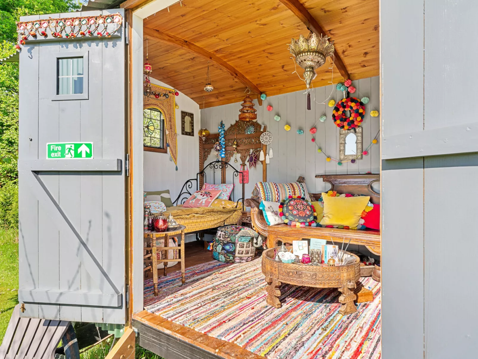 Shepherd's Hut at Hilltop Farm - Inside