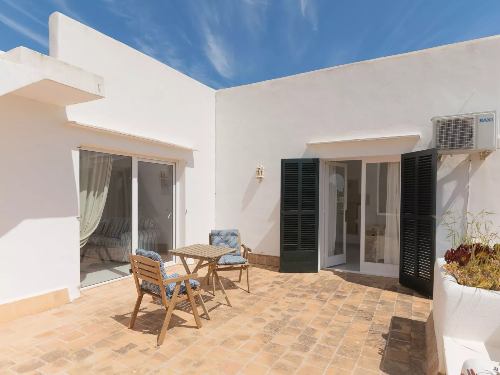 Cristina Ferienhaus in Cala D'or mit Privatpool und Meerblick - Outside