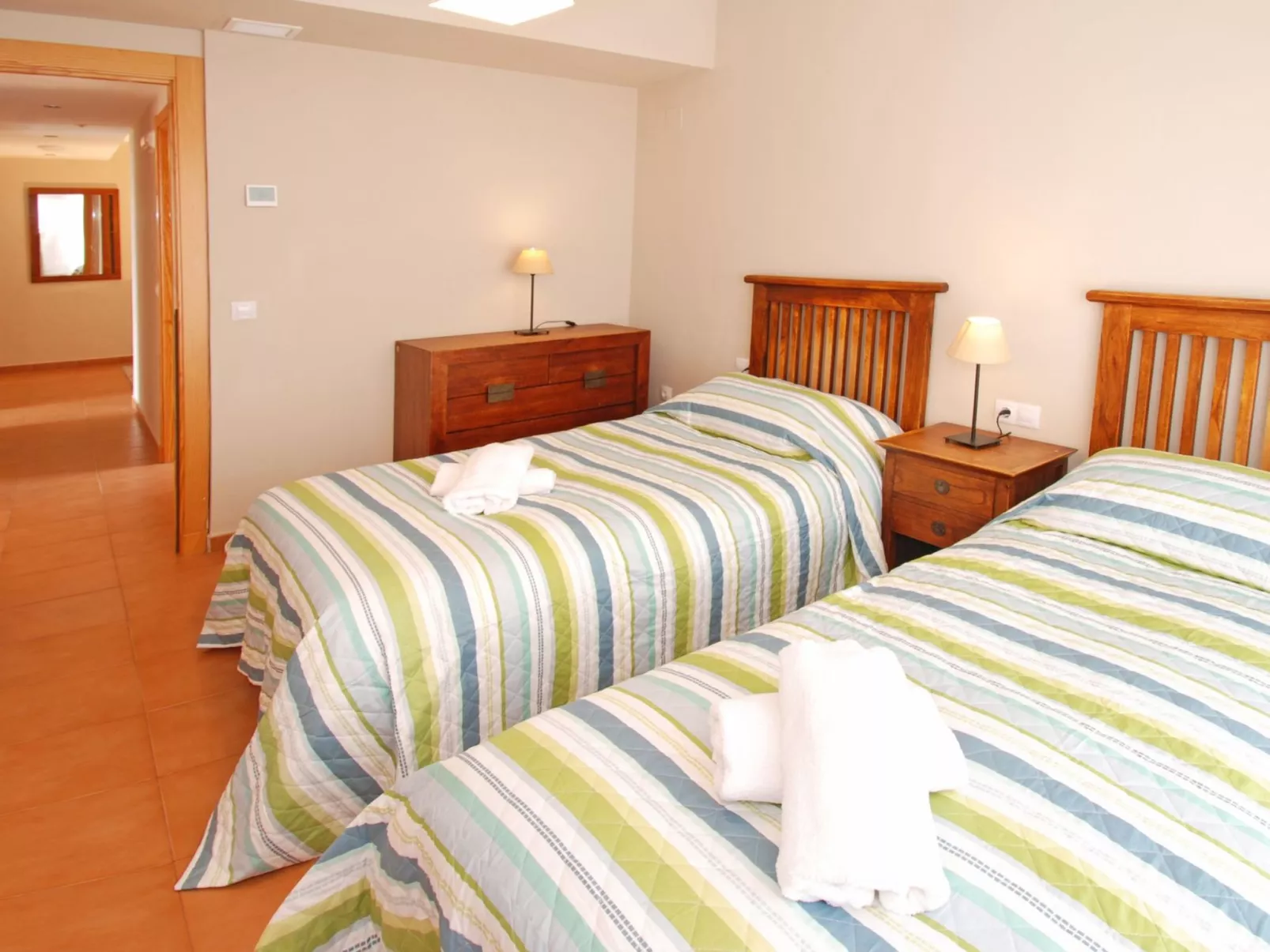 Penthouse, Jacuzzi, Meerblick, BBQ,wifi, AC - Dedans