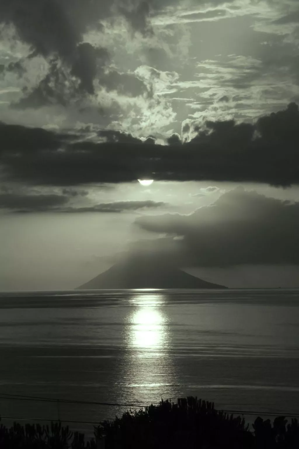 Ferienvilla bei Tropea mit Blick auf das Meer und die liparischen Inseln - Image-tags.info