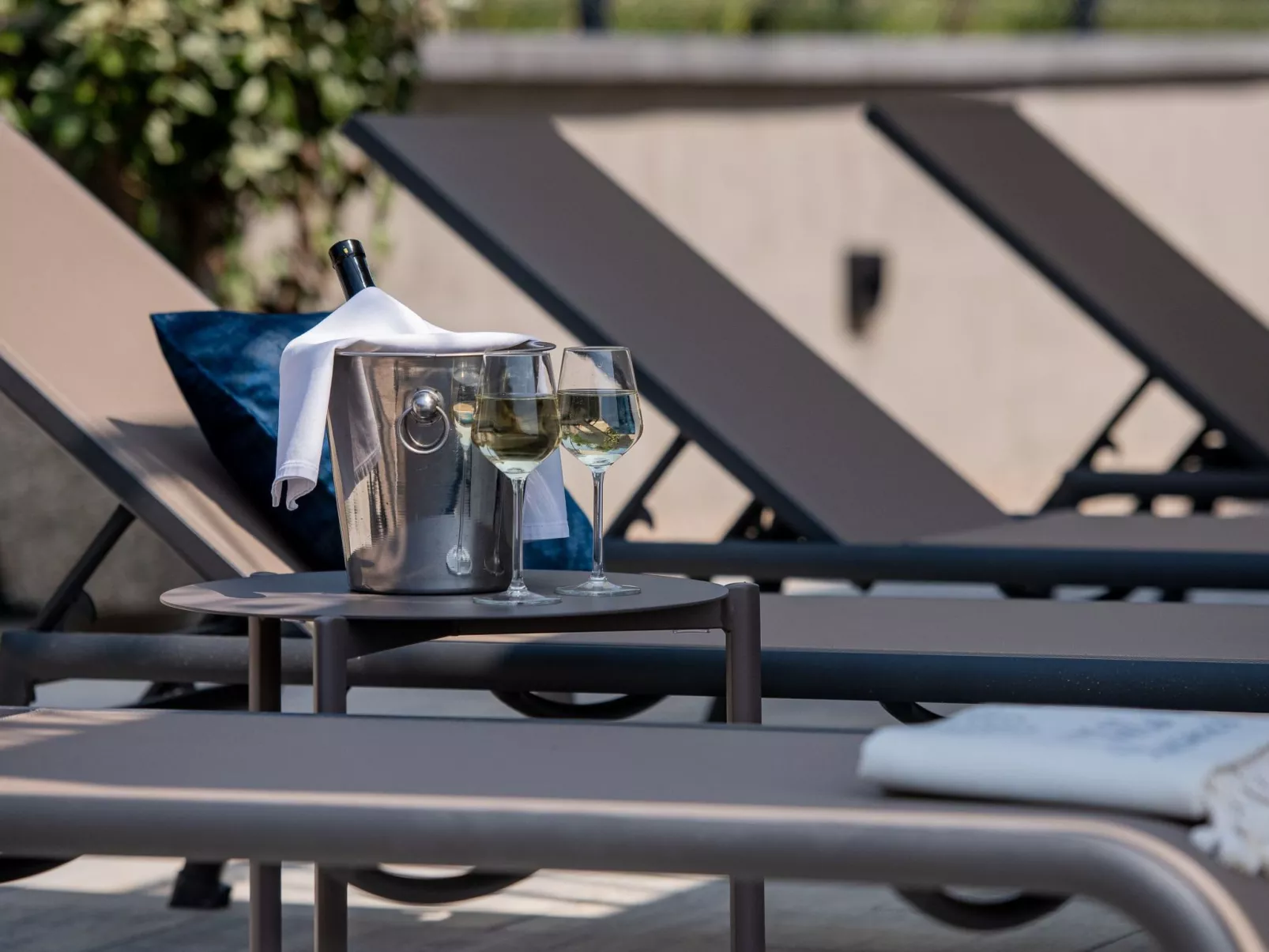 Luxuriöse Villa mit Salzwasserpool in einer ruhigen Gegend - Image-tags.info