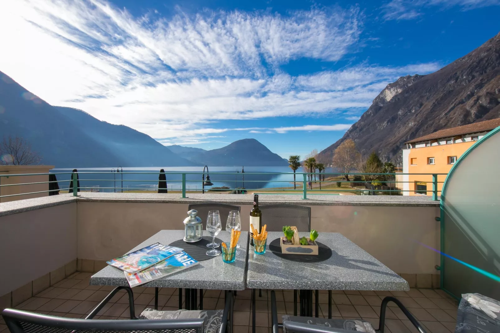 RESIDENCE PORTO LETIZIA - PALACE-2ROOM APT 6 PAX LAKE VIEW DELUXE 8210 - P2LD6 - Terrace balcony