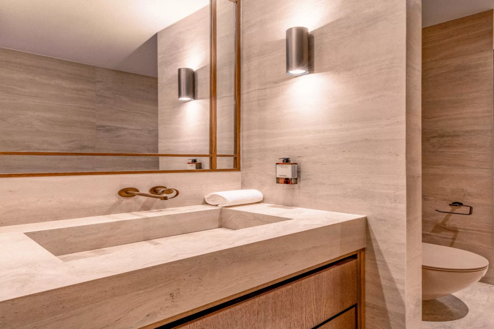 FDL-85-WAGRAM-1C-Non tagué