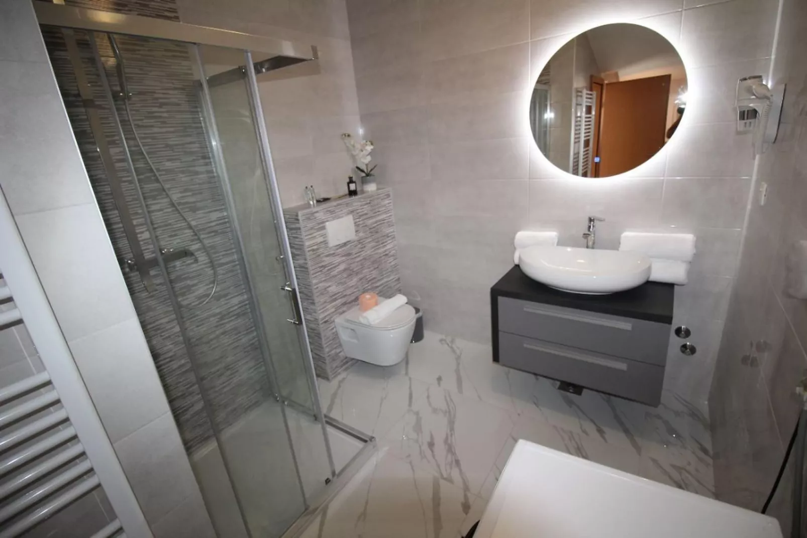 Penthouse - Typ 6plus2-Salle de bain