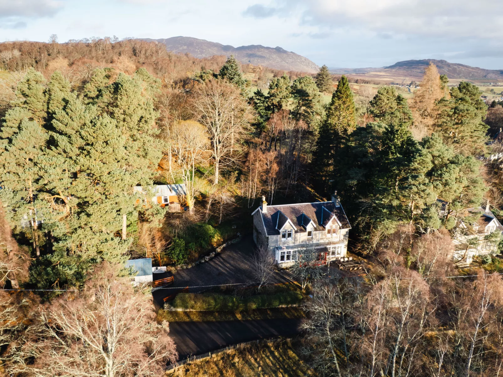 Netherwood - Draußen