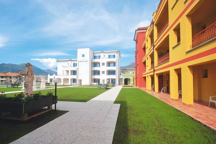 Ferienresort Ai Pozzi Village Resort Loano - M3 / A3 Studio ca 23 qm-Gärten Sommer