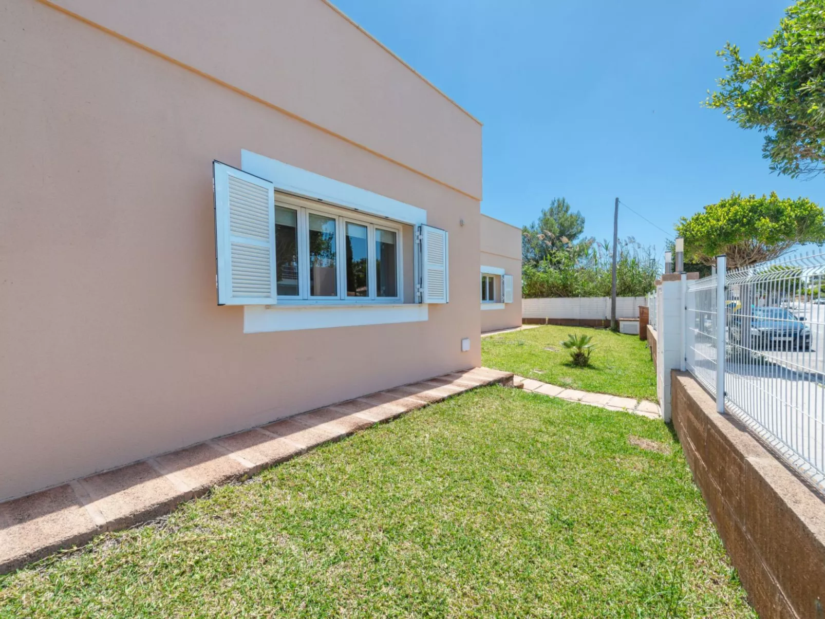 Haus mit Garten und Seeblick in Port d'Alcúdia - Image-tags.info