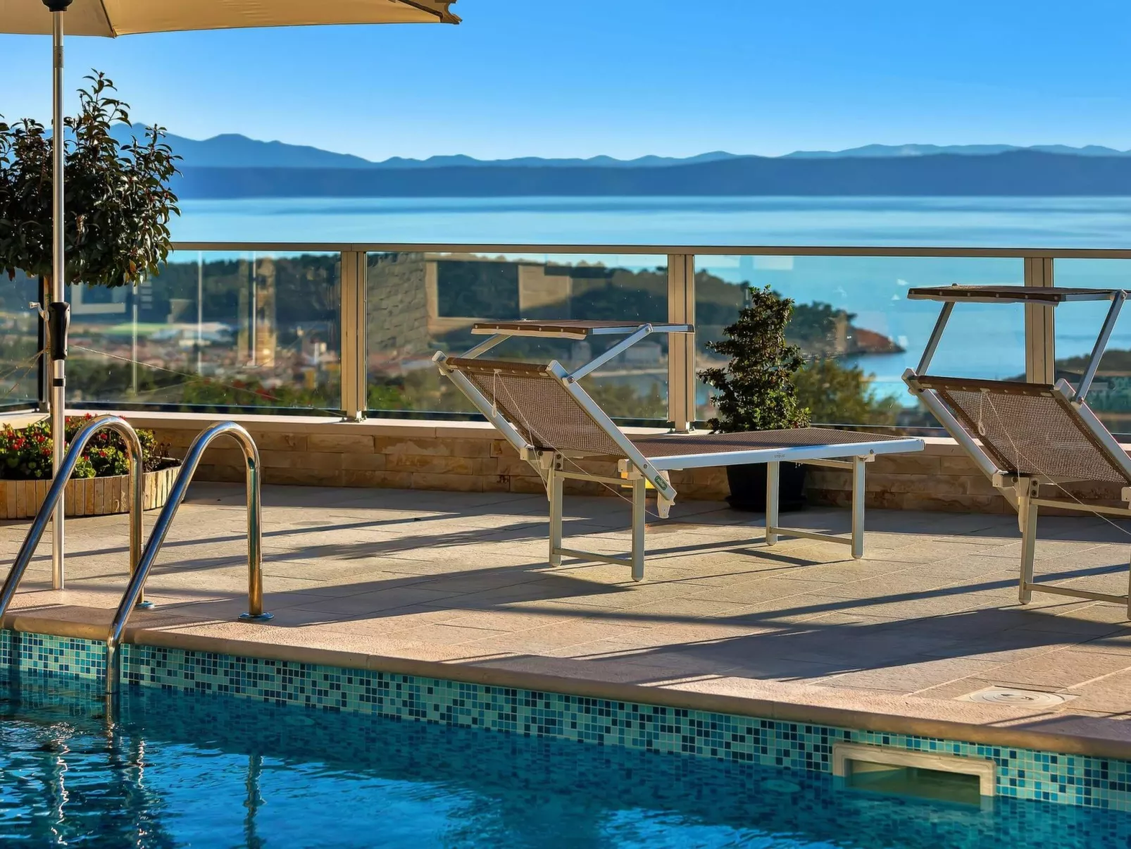 Villa Infinite mit Schwimmbad und Meerblick - Image-tags.info