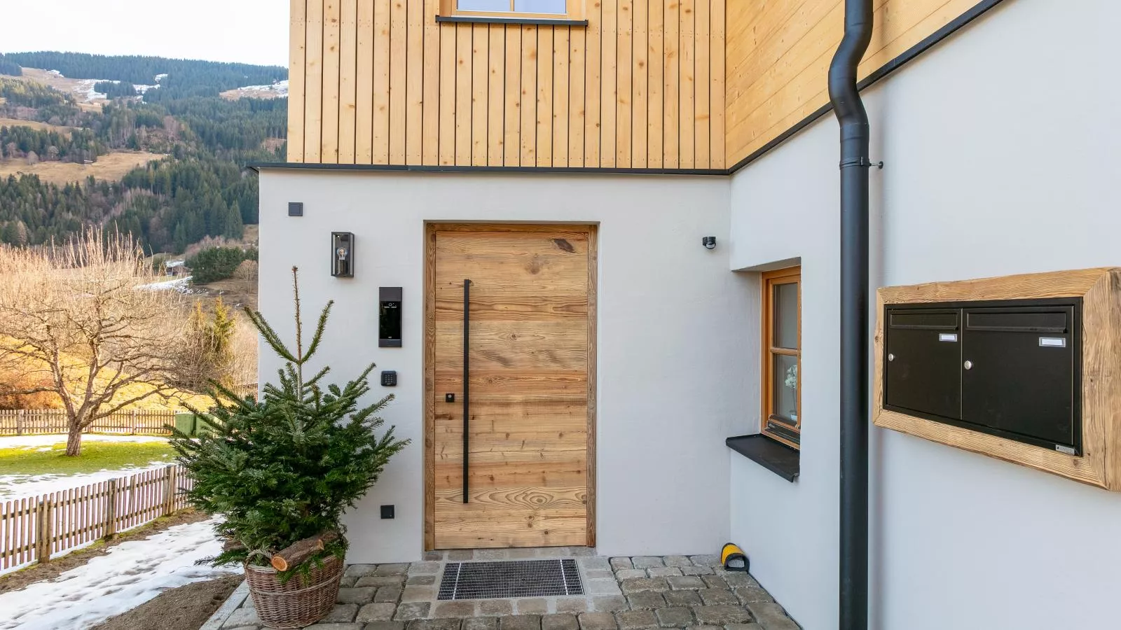 Haus Tauernblick Top 2 und 3 und 4-Empfangshalle