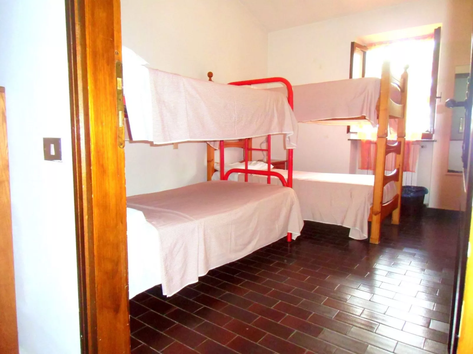 TaiObe - Fröhliches Partyhaus - Image-tags.info