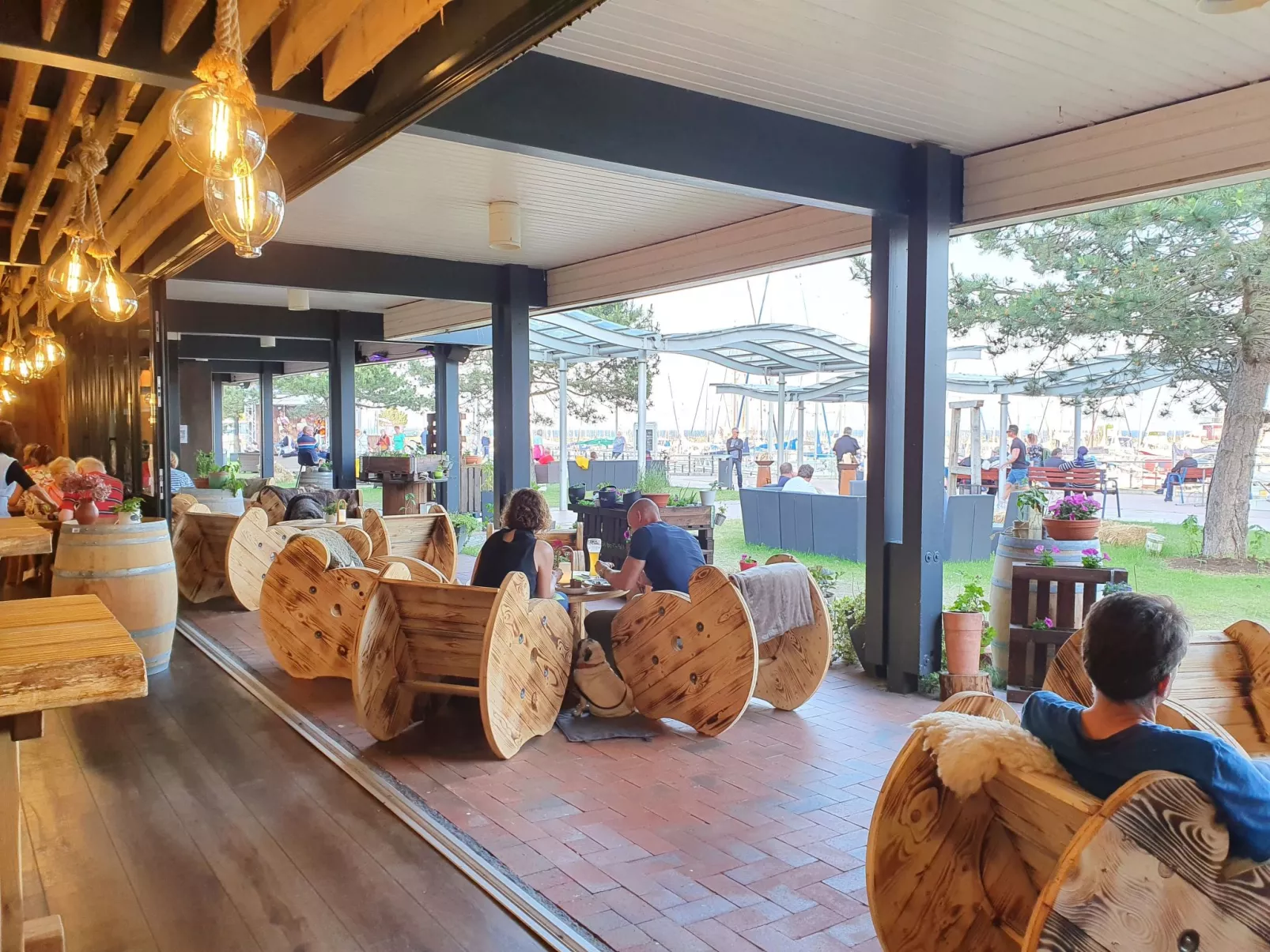 Komfortable Ferienwohnung in Ostseebad Damp mit Großer Terrasse - Image-tags.info