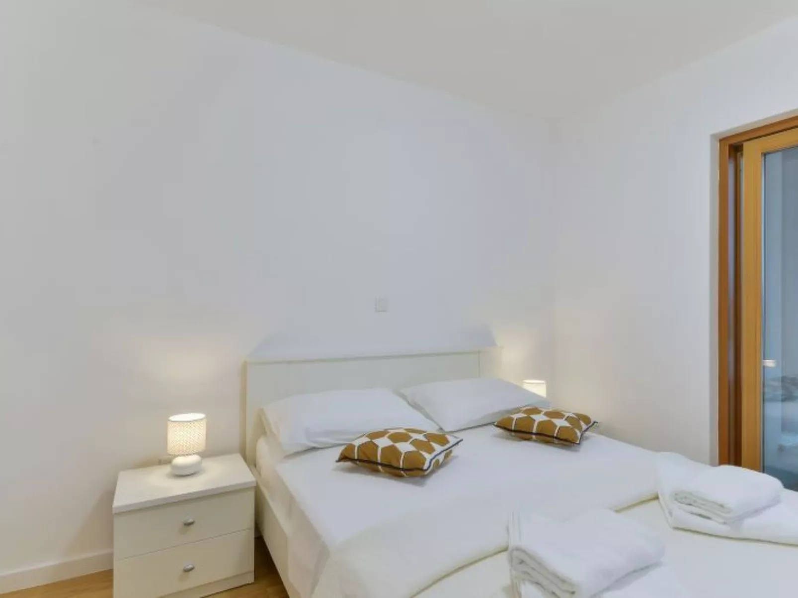 Vila Megy -  ID 2209 - Image-tags.info