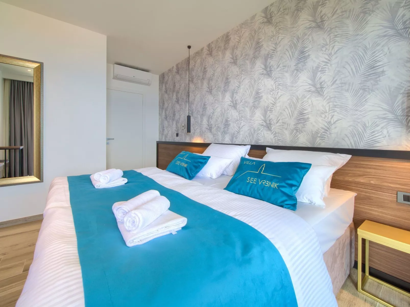 Luxuriöse Villa mit Pool und fantastischem Meerblick - Image-tags.info