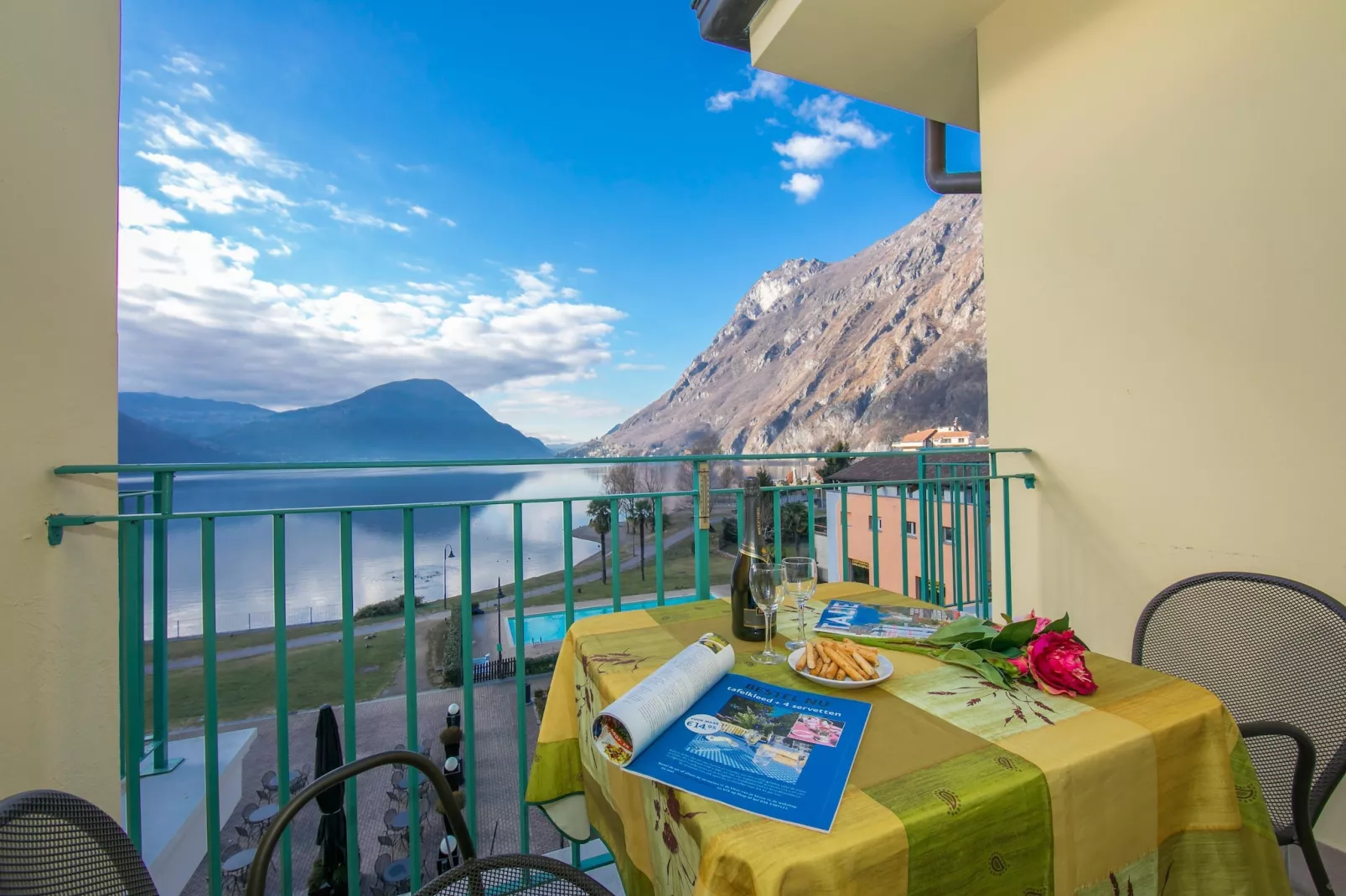 RESIDENCE PORTO LETIZIA - PALACE-1ROOM APT 4 PAX LAKE VIEW DELUXE 8206 - P1LD4 - Terrasse/Balkon