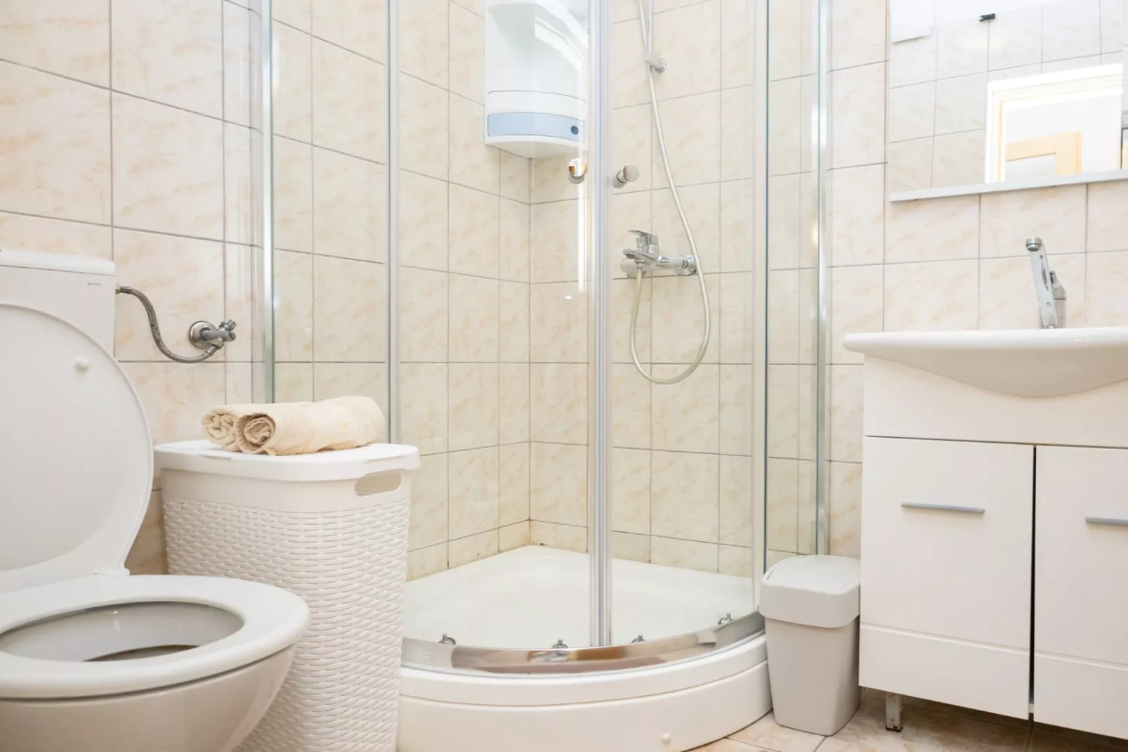 Apartments Sea Line - Two Bedroom Apartment with Terrace and Sea View-Salle de bain