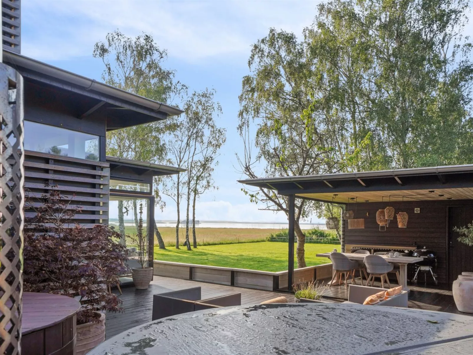 "Jo" - 175m to the fjord-Draußen