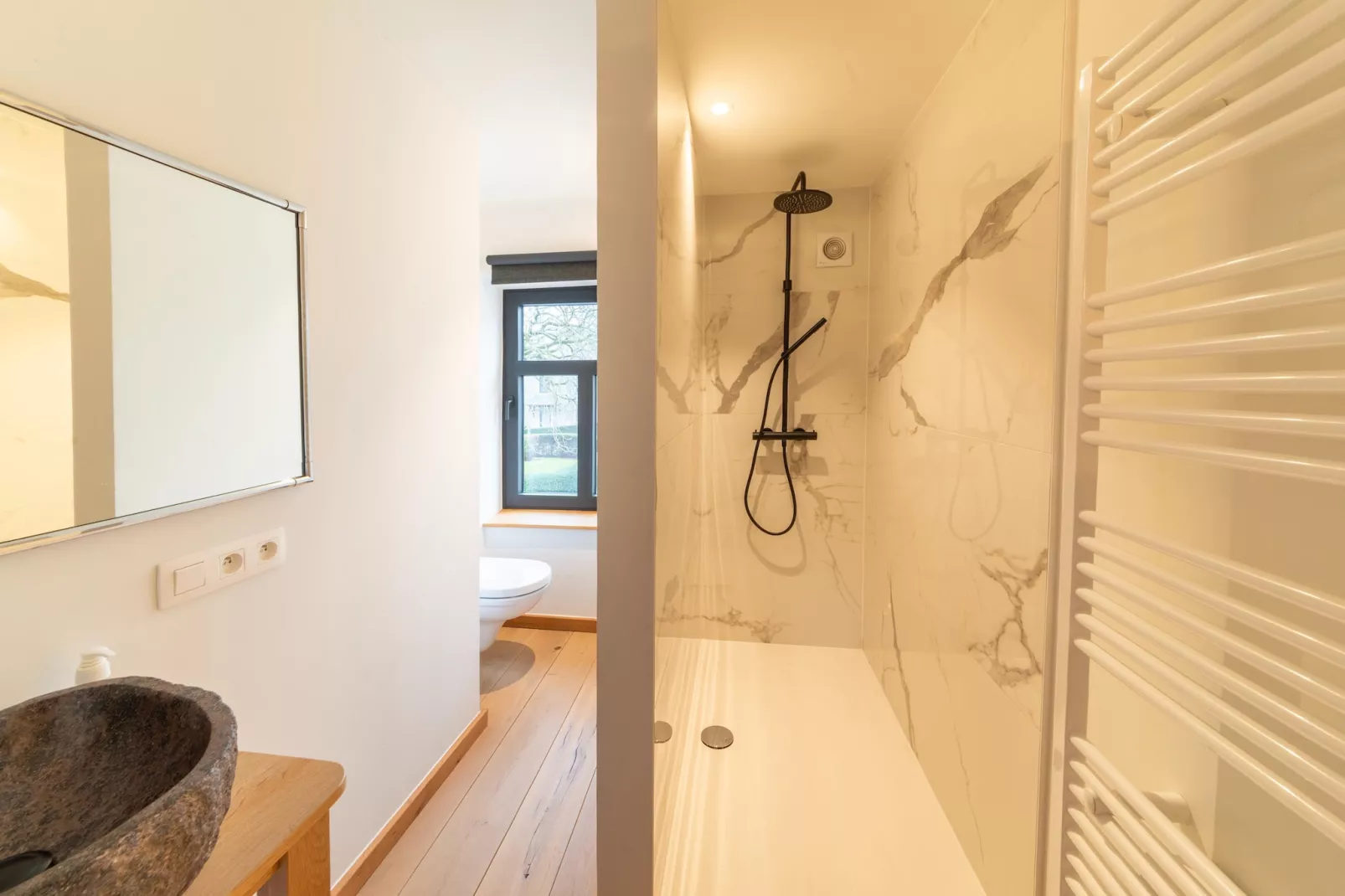 Maison Rose - Bathroom