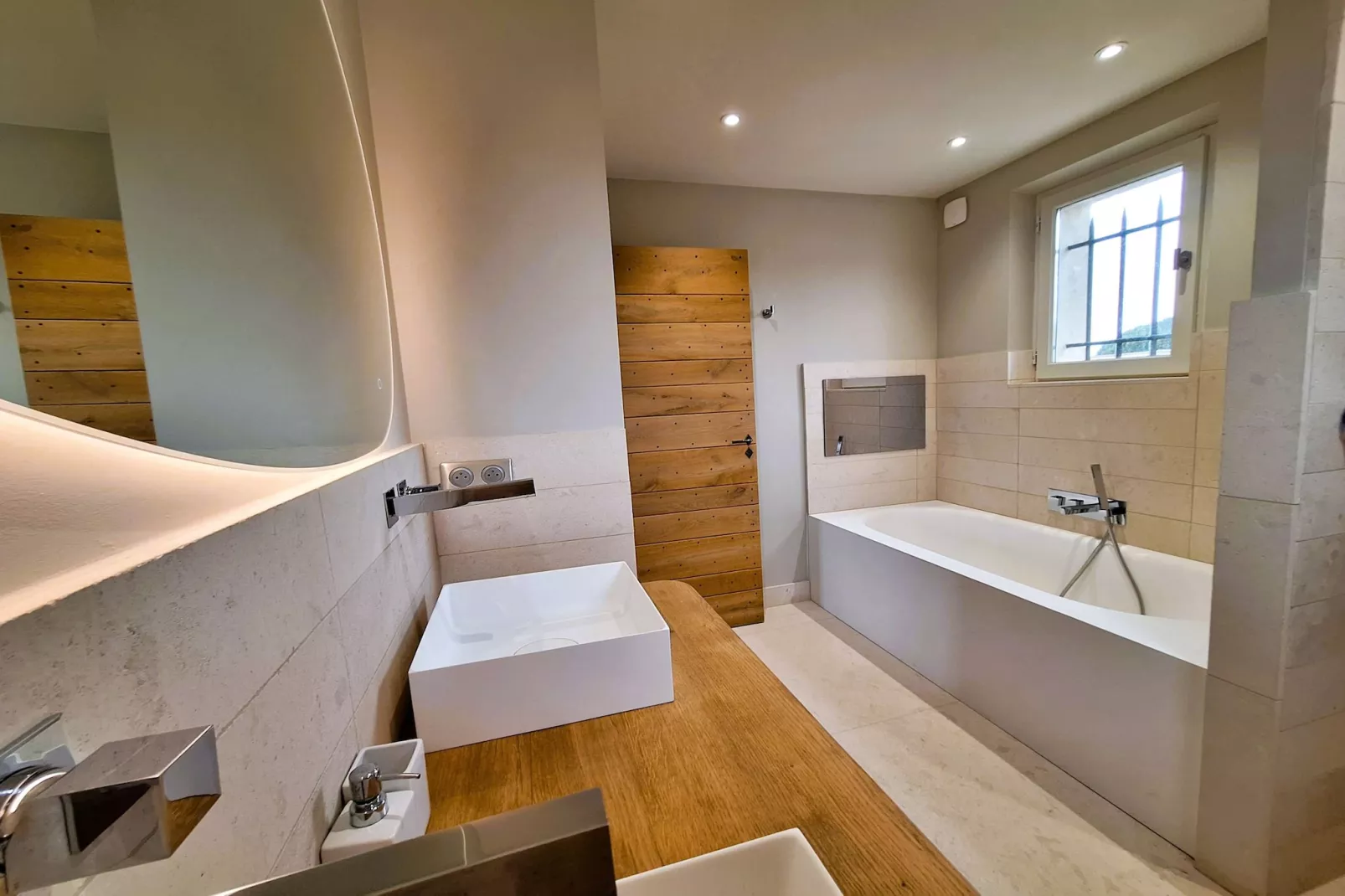 Le Mas Sorella – Votre Évasion Provençale au Cœur des Alpilles-Badezimmer