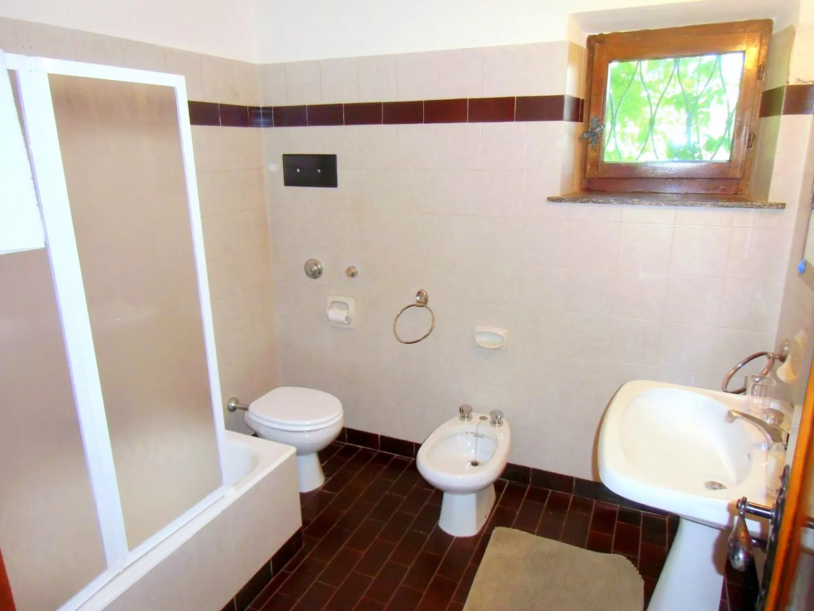 TaiObe - Fröhliches Partyhaus - Image-tags.info